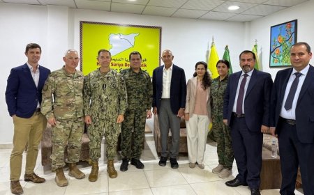 Tom Barrack ilk kez Rojava’da: Mazlum Abdi ile 10 Mart mütabakatını görüştü