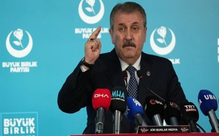 Meclis’te ‘Biji Serok Apo’ sloganı | Destici: ‘devlete meydan okumadır’