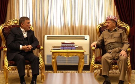 Başkan Barzani, Iraklı siyasetçi İzzet Şabender’i kabul etti