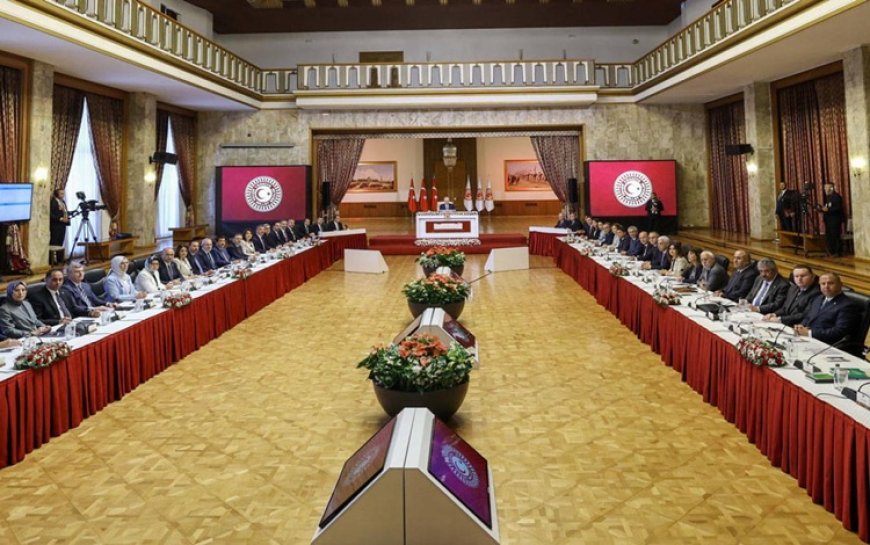 TBMM'den İmralı açıklaması: "Heyetin Öcalan'la görüşmesi olumlu geçti"