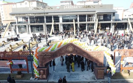 Ağrı’da 'Şakiro Kent Meydanı' açıldı