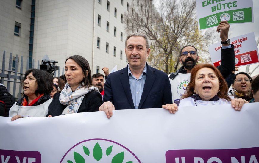 DEM Parti'den TBMM önünde 'bütçe' protestosu