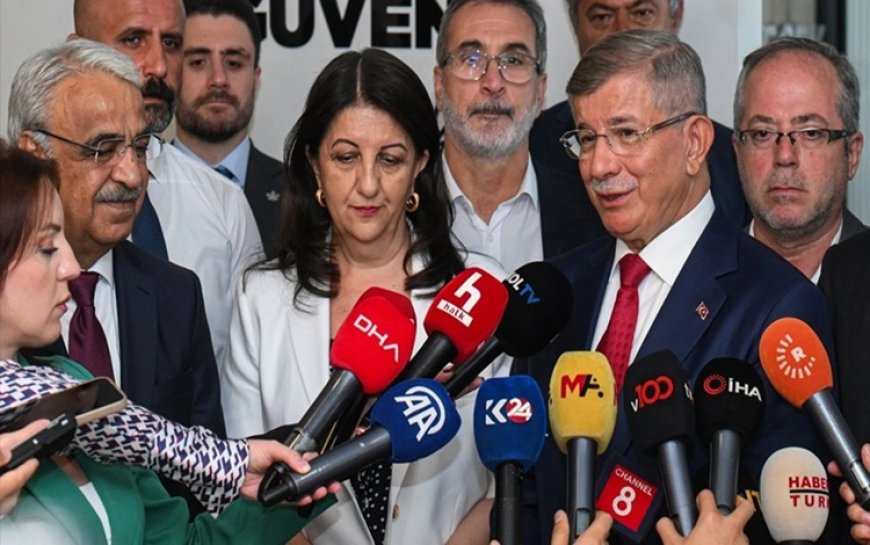 İmralı Heyeti, Gelecek Partisi'ni ziyaret etti