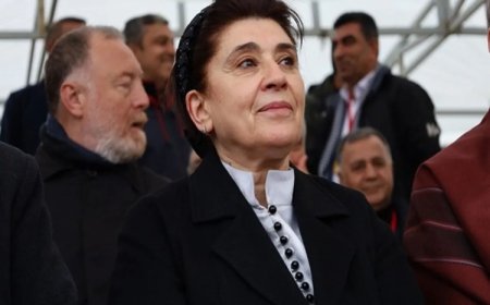 Ahmet Güneştekin: Leyla Zana'ya hakaret edilen bir kadına, bir halka ve insan onuruna yönelmiştir