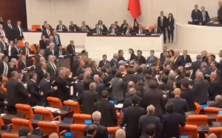 TBMM'de gerginlik: AK Parti ve CHP'li vekiller birbirine girdi