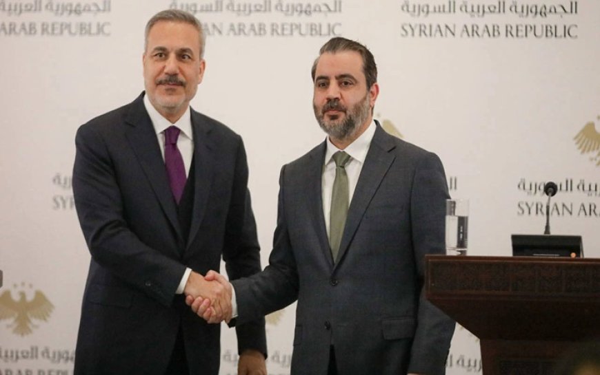 Esad Şeybani: Özel statüye ve parçalanmaya izin yok