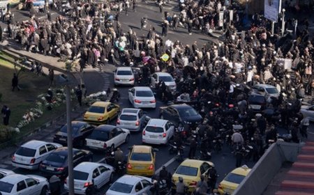 İran ve Rojhilat’ta Gösteriler 10. Gününde: Şiddet Artıyor, Can Kaybı 29’a Yükseldi, Binin Üzerinde Gözaltı