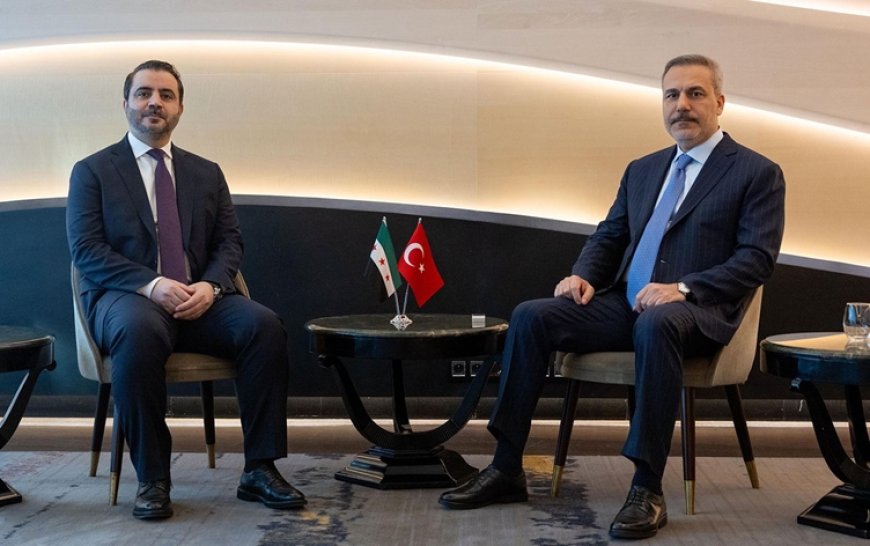 Hakan Fidan, Paris'te Suriyeli mevkidaşı Şeybani ile görüştü