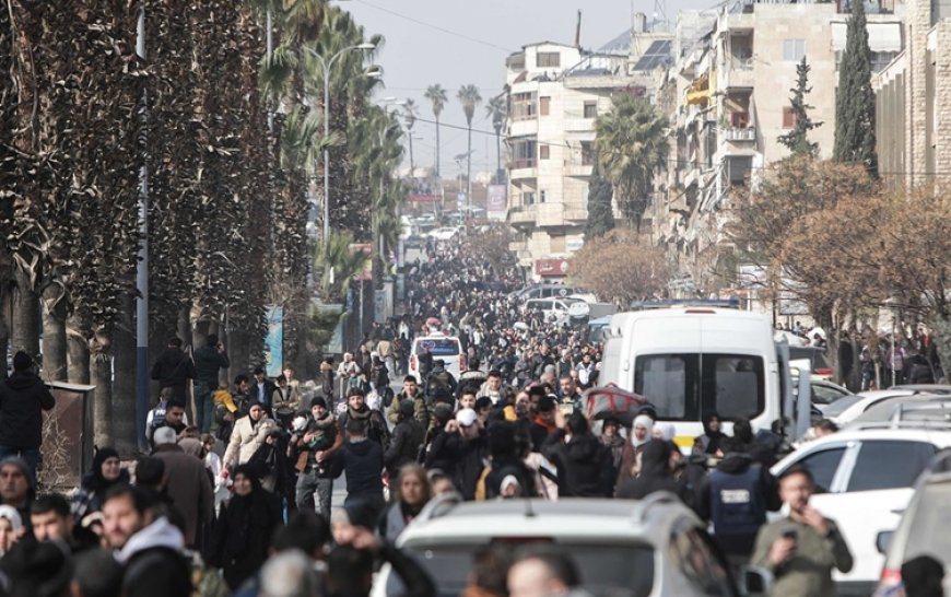 Halep’ten kaçan 150 bin kişi Efrin’e sığındı: Barzani Yardım Vakfı yardımlarını artırdı