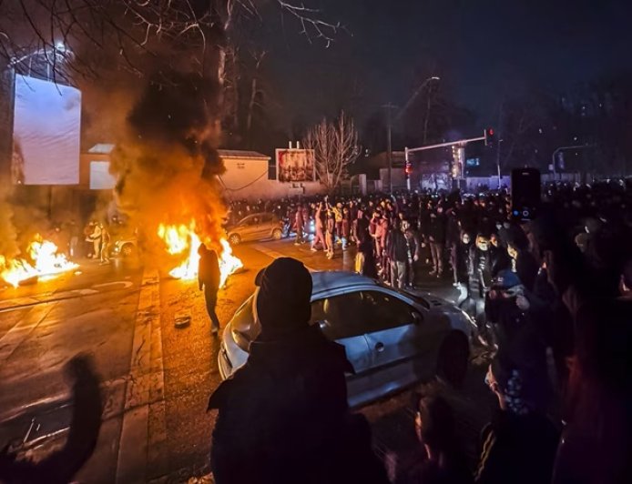 Washington–Tahran hattında gerilim tırmanıyor! Operasyon sinyali geldi