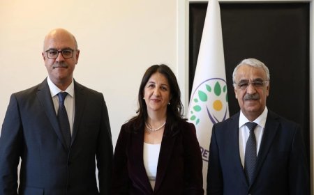 Öcalan’la görüşmeye giden İmralı heyeti adadan döndü