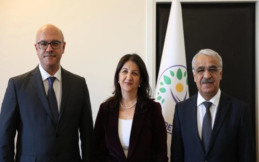 Öcalan’la görüşmeye giden İmralı heyeti adadan döndü