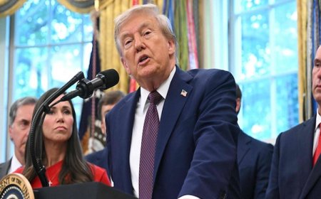 Trump: "Büyük bir askeri güç" İran'a doğru ilerliyor