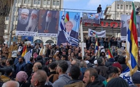 Süveyda’da ‘kendi kaderini tayin hakkı’ talebiyle gösteri