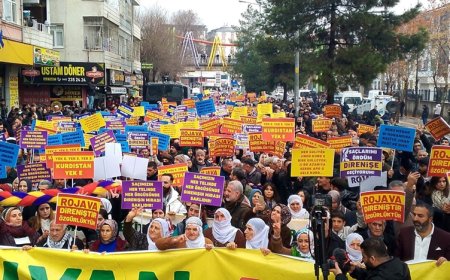 Diyarbakır’da Rojava için yürüyüş ve ‘birlik’ vurgusu