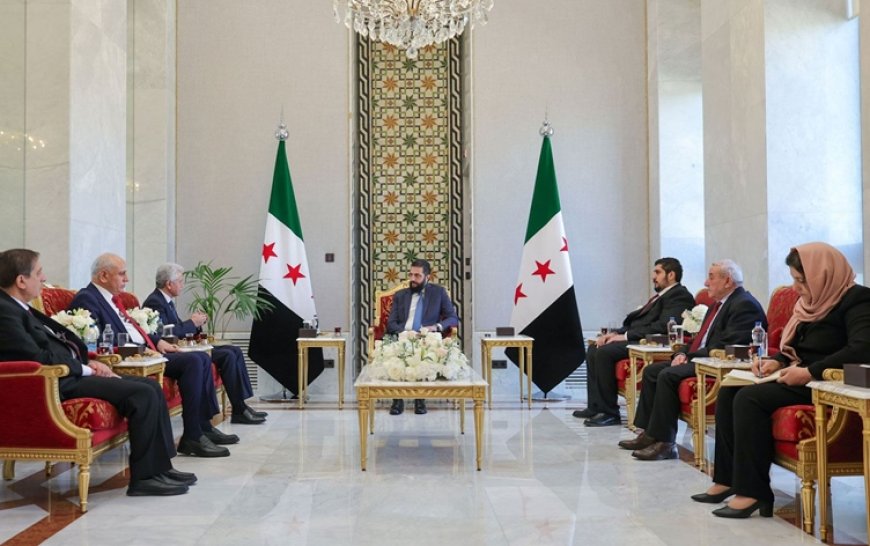Suriye Cumhurbaşkanı Şara, ENKS heyetiyle bir araya geldi