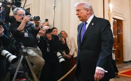 WSJ: Trump, İran rejimini devirmek isteyen silahlı grupları desteklemeye hazır