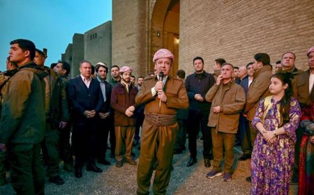 Erbil Kalesi'nde Newroz ateşi yakıldı: Başbakan Mesrur Barzani'den  barış ve aydınlık gelecek mesajı