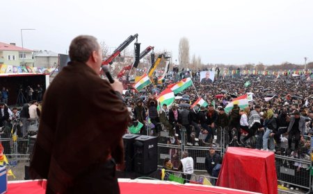 Bakırhan Van Newrozu'nda konuştu: Kürtler sayın Öcalan’ın statüsünün netleşmesini istiyor