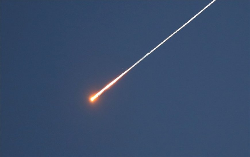 Husiler İsrail’e füze fırlatarak savaşa dahil oldu