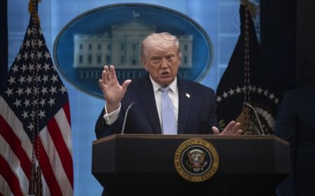 Trump: ABD donanması ablukayı geçmeye çalışan İran gemisini vurdu