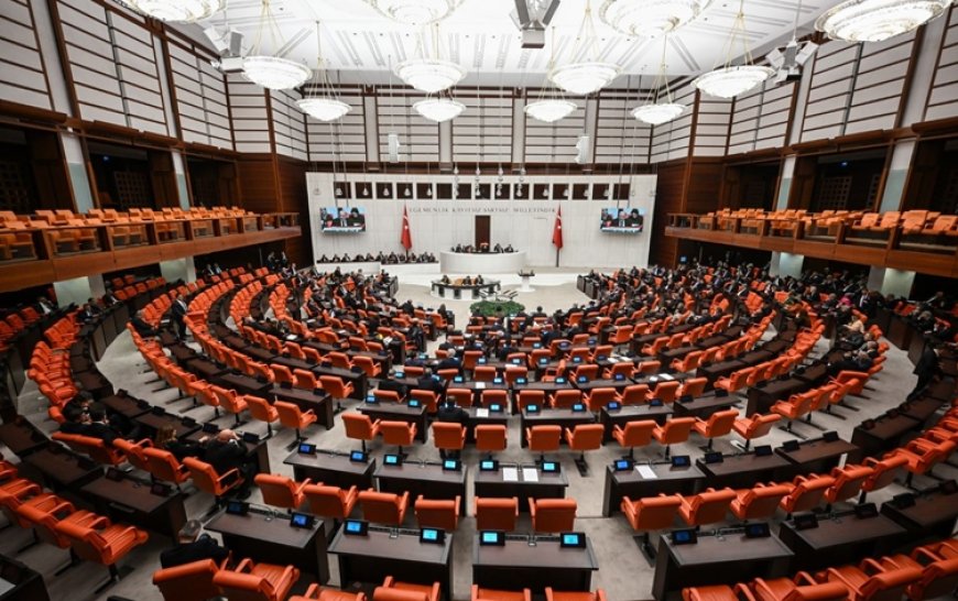 15 yaş altına sosyal medya yasağı getiren kanun teklifi Meclis'ten geçti