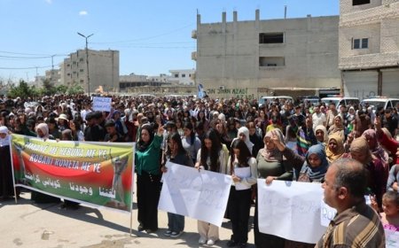 Araplaştırmaya karşı Kobani’de protesto: ‘Buranın adı Kobani’dir, Ayn el-Arab değil’