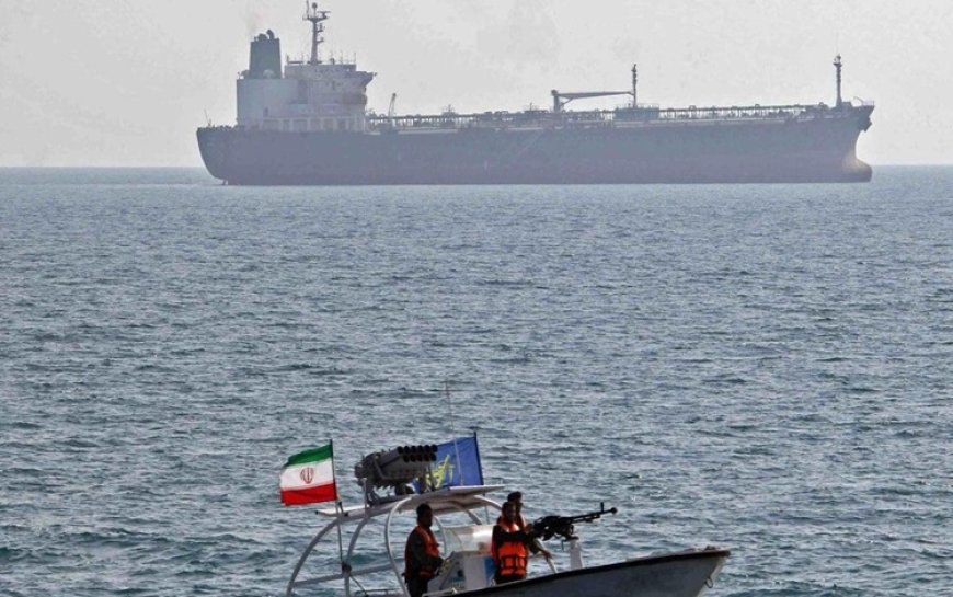 İranlı yetkili: Umman Denizi’ndeki 80 milyon varil petrolü sattık