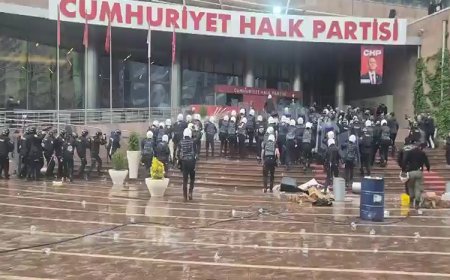 CHP Genel Merkezi'ne polis baskınında neler yaşandı?