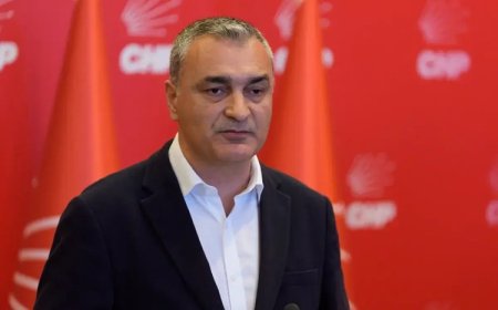 Kılıçdaroğlu yönetimindeki sözcü Sarı: Özgür Özel'in grup başkanlığı iptal edilecek