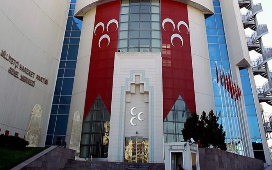 MHP’li iki ilçe başkanı istifa etti