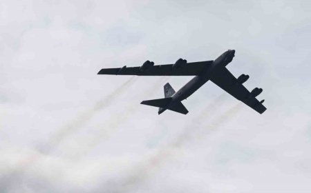 ABD Hava Kuvvetleri'nden düşen B-52 bombardıman uçağındaki mürettebat hakkında açıklama