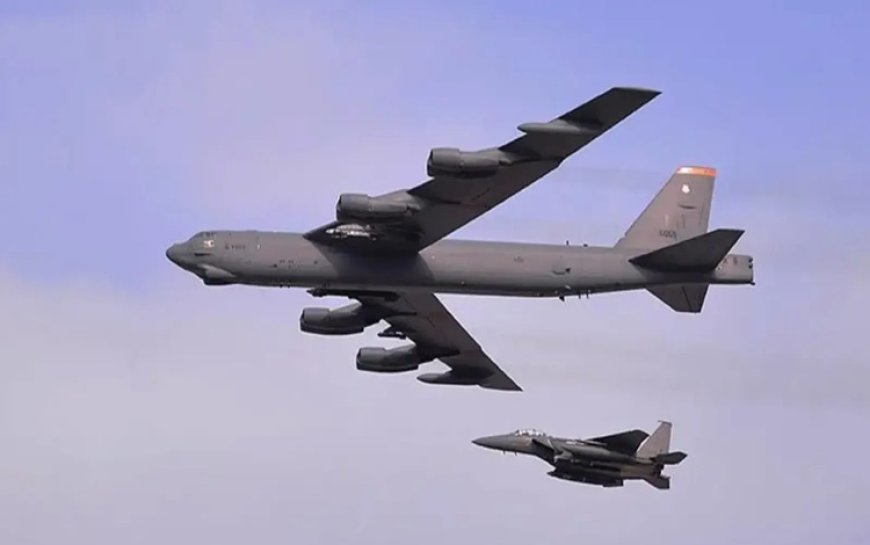 ABD’ye ait B-52 bombardıman uçağı düştü!