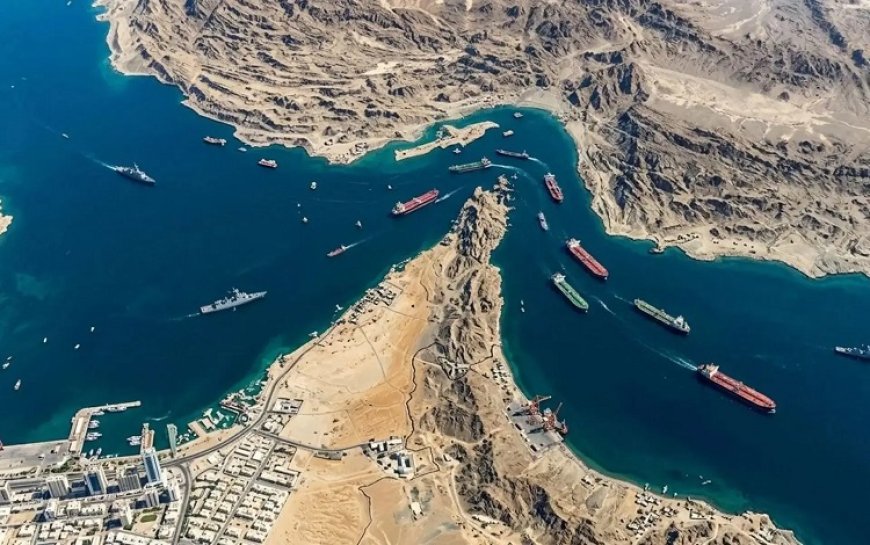 İran, Hürmüz Boğazı'nda Tayland bayraklı gemiyi hedef aldı
