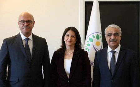 DEM Parti heyeti İmralı Adası'ndan döndü: Görüşme 5 saat sürdü