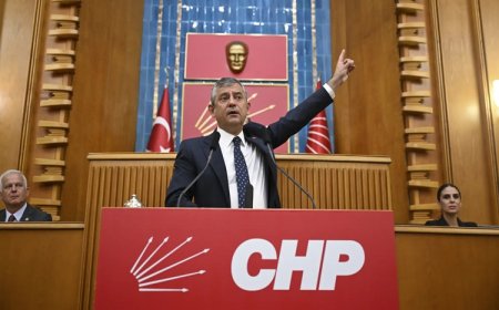 CHP’de tarihi yol ayrımı: Özgür Özel Meclis grubuna veda ederek yeni partiyi ilan etti