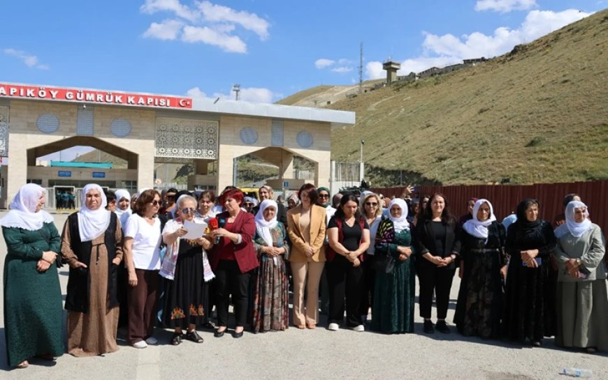 Van'da İran protestosu: Kürt Kadınlar Birliği Platformu'ndan birlik çağrısı