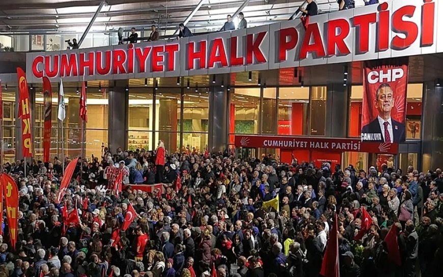 CHP'de büyük kopuş: 264 eski milletvekili ve 46 mevcut yönetici istifa kararı aldı