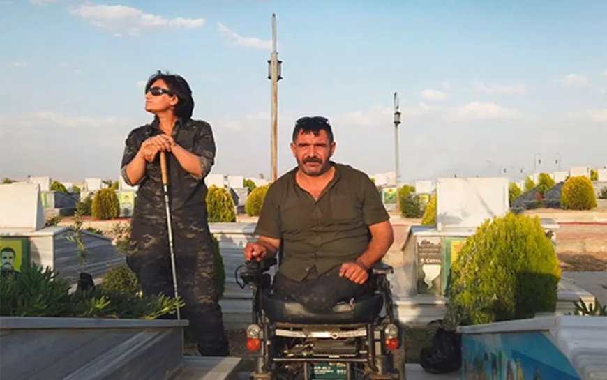 Rojava'nın görünmeyen acıları: Kürt savaşçıların yaşam mücadelesi belgeselde