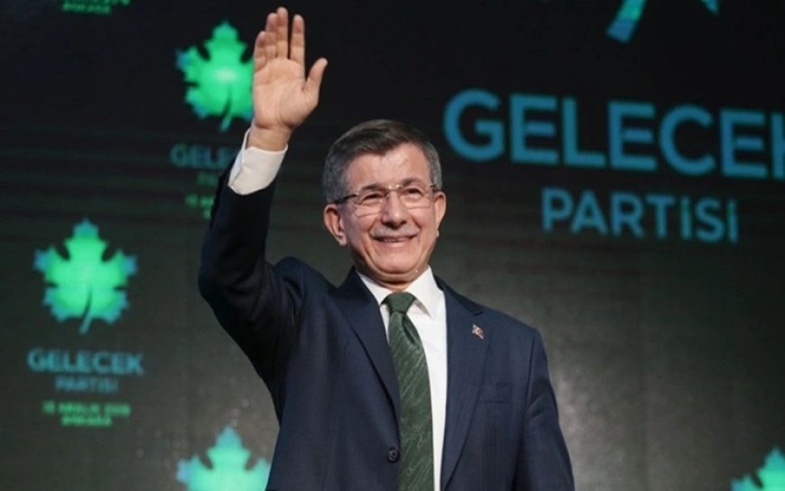 Ahmet Davutoğlu siyaseti bırakıtı, Gelecek Partisi feshedildi
