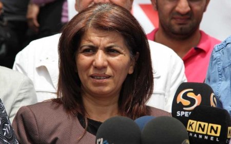 Zübeyde Zümrüt: Türkiye'ye önce Kürt milletvekilleri ve belediye başkanları dönecek