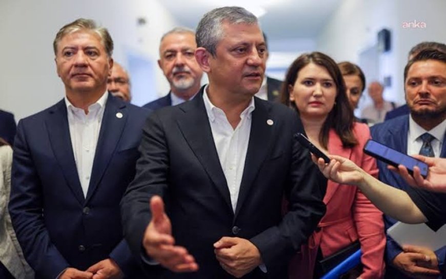 Özgür Özel'den 'çerçeve yasa' açıklaması: 'İmza atma çabamız yok'