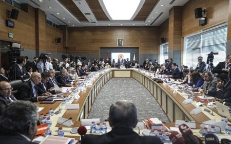Maddelerin tamamı kabul edildi: Çerçeve yasa teklifi komisyondan geçti