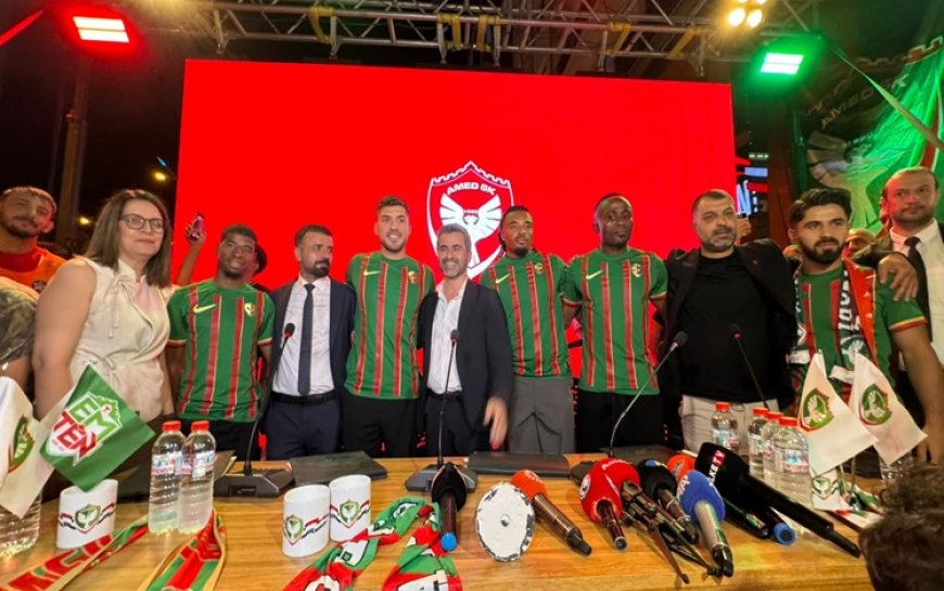 Amedspor'dan 5 yeni isme görkemli imza töreni