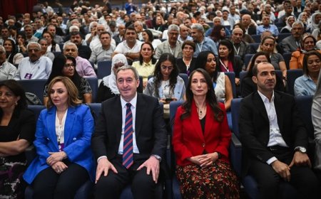 DEM Parti 5. Olağan Kongresi: Tuncer Bakırhan ve Tülay Hatimoğulları yeniden eş genel başkan seçildi