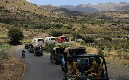 Husiler Kızıldeniz'de yeni Yemen adalarını ele geçirdi, Babülmendep'te kontrolü artırıyor