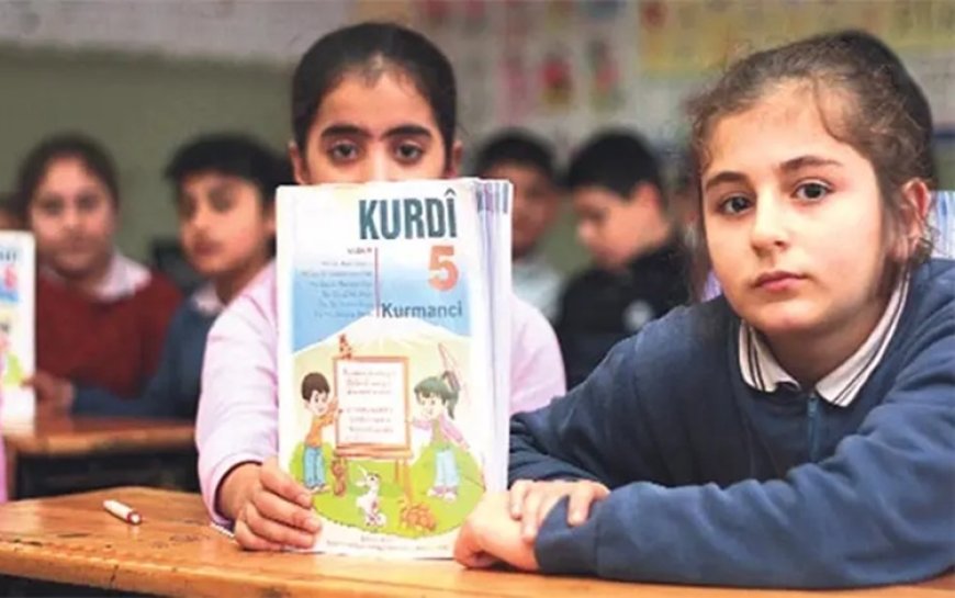 ‘Esenyurt'ta 1.000 öğrenci Kürtçeyi seçti, ancak öğretmen atanmadı’