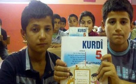 Efrin’de öğretmenler ve ailelerden Kürtçe için 5 temel talep