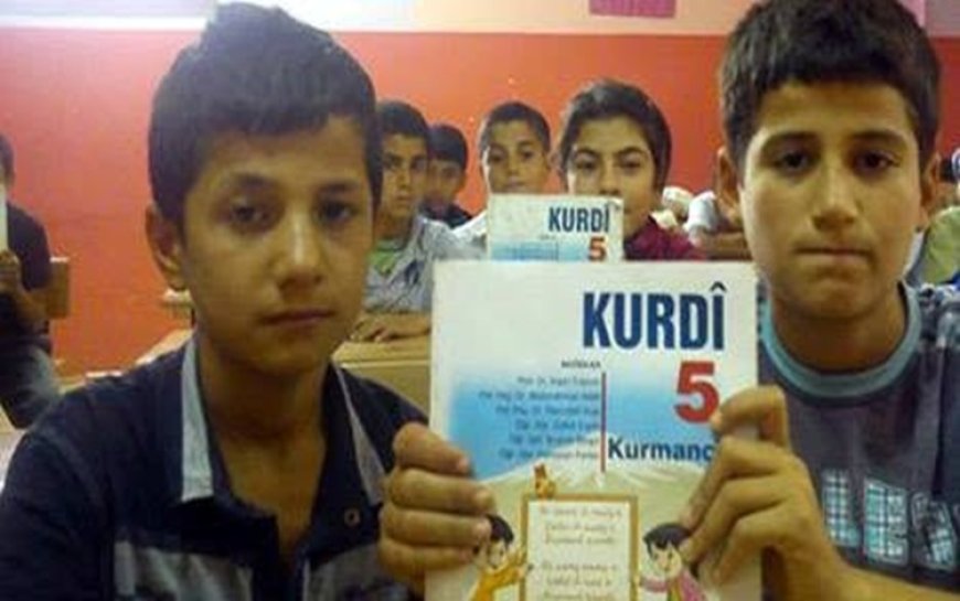 Efrin’de öğretmenler ve ailelerden Kürtçe için 5 temel talep