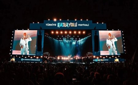 Eski AK Parti’li yöneticiden Diyarbakır’daki festivale tepki: Kürt sanatçılar neden yok?